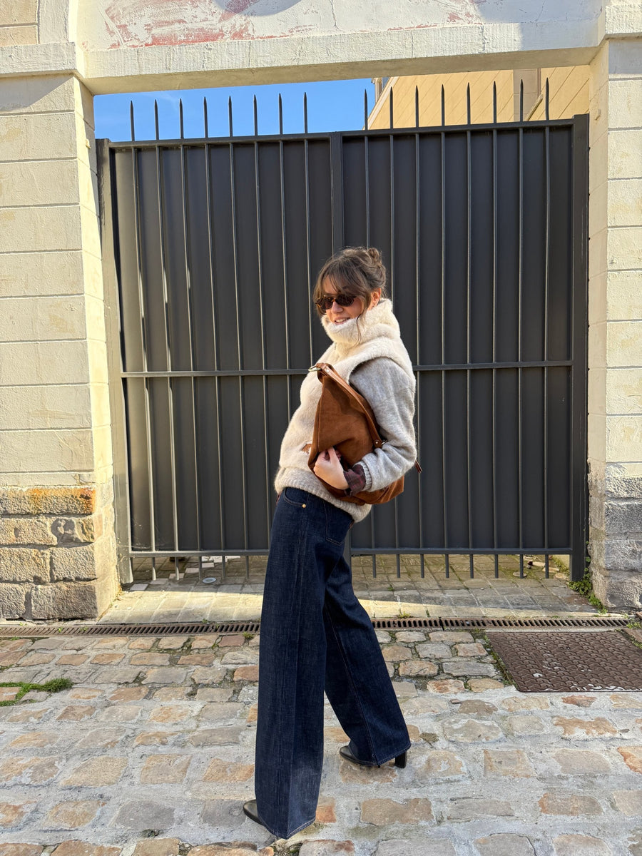 Veste en fausse fourrure : comment la porter sans faire too much